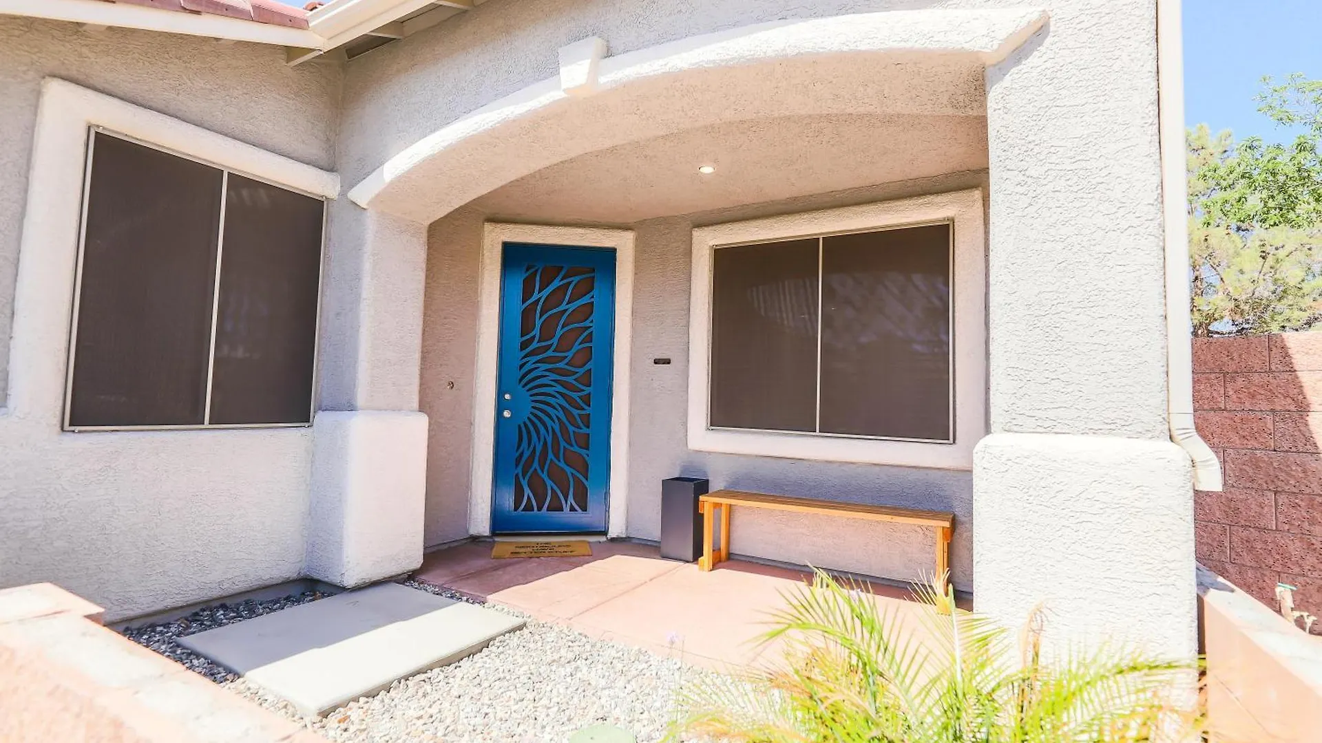 Villa Vegas-Style Desert Luxury: Themed Bedrooms, Game Room, Fire Pit & Jacuzzi. Only 20 Min To The Strip! Las Vegas